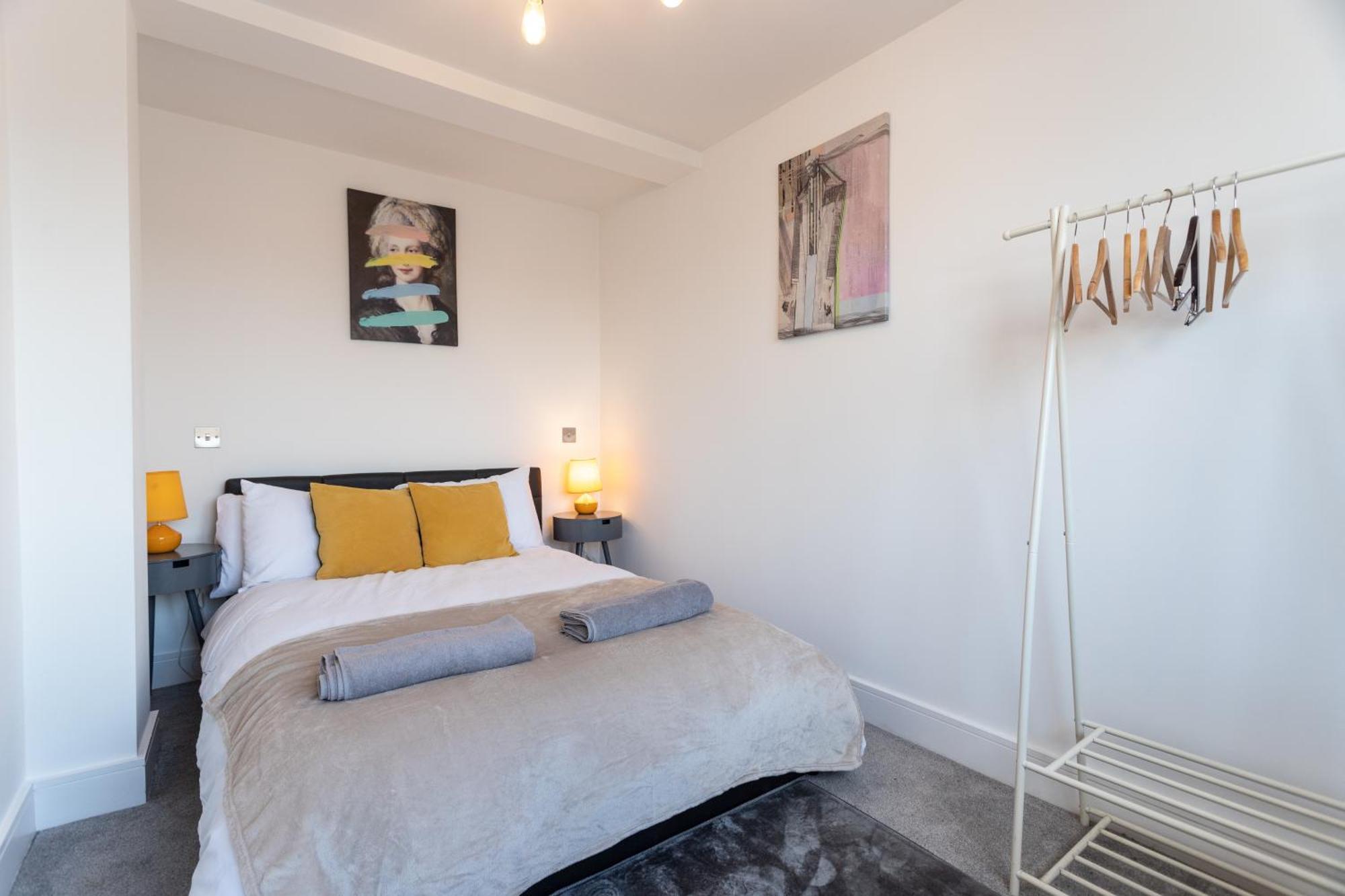 Apartment Commercial Road Location Wyvern Theatre