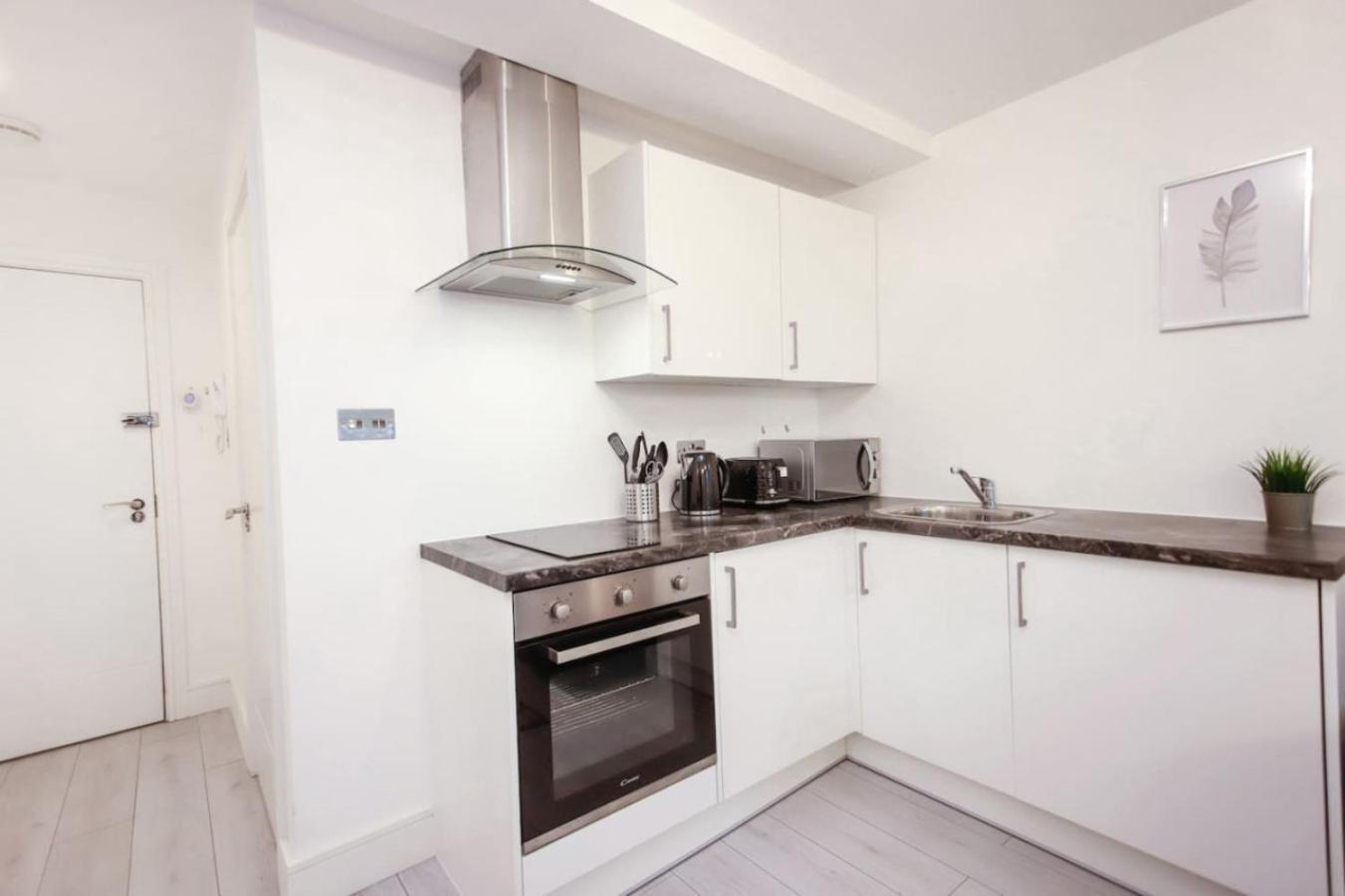 Commercial Road Location Wyvern Theatre Apartment Swindon