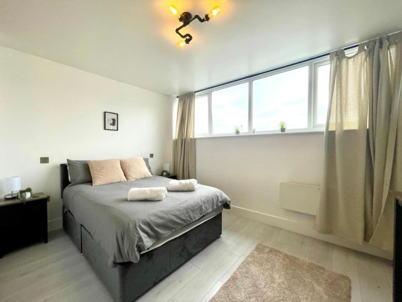 Apartment Commercial Road Location Wyvern Theatre Swindon